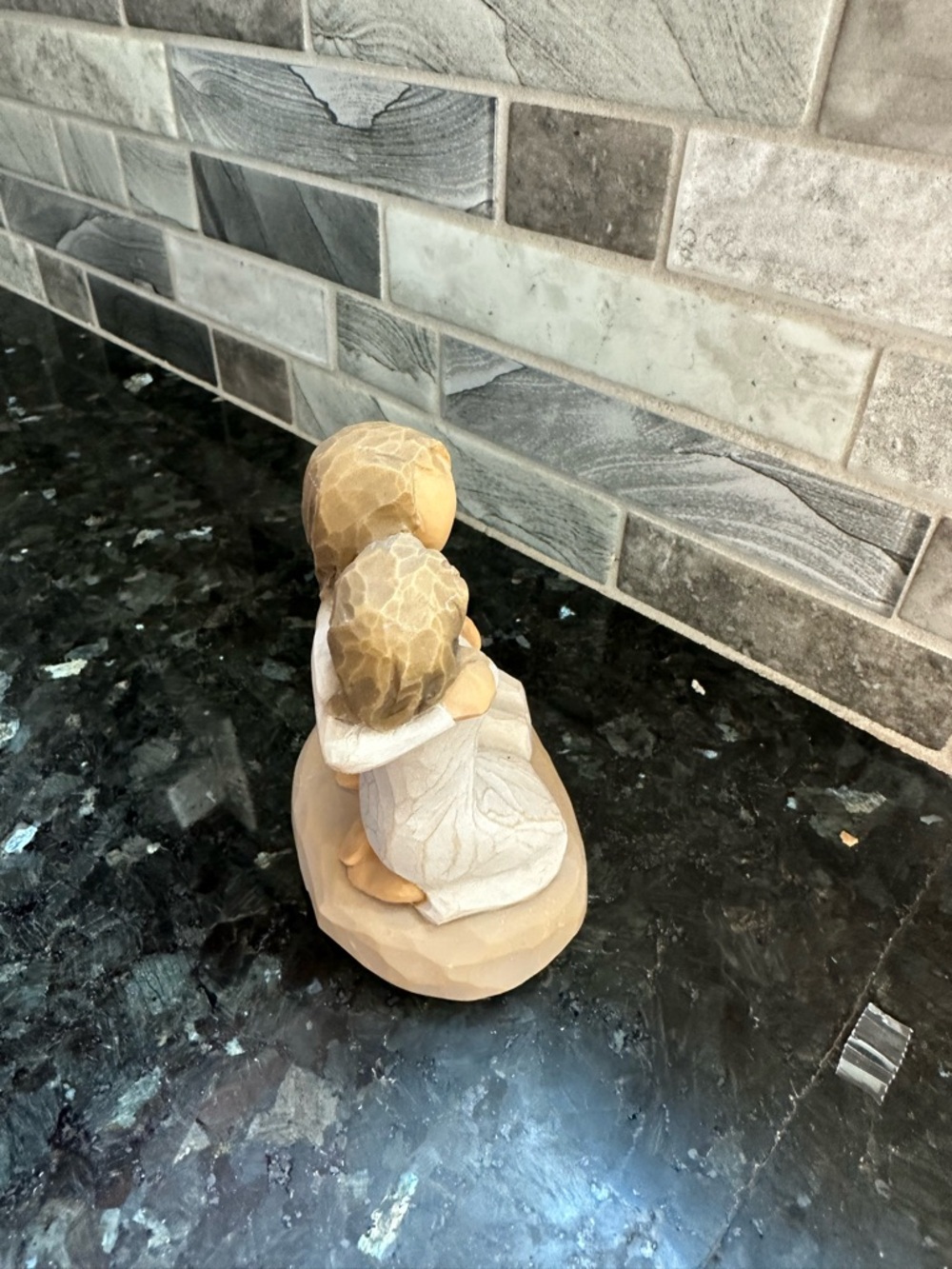 Willow Tree Sister Mine Figurine - Cream - Picture 5 of 8